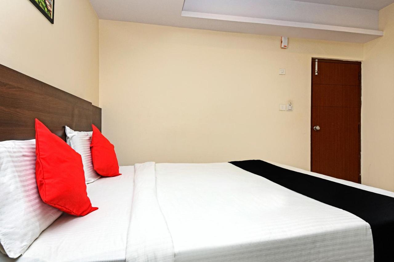Capital O 76622 Hotel Raama Grand Májszúr Kültér fotó