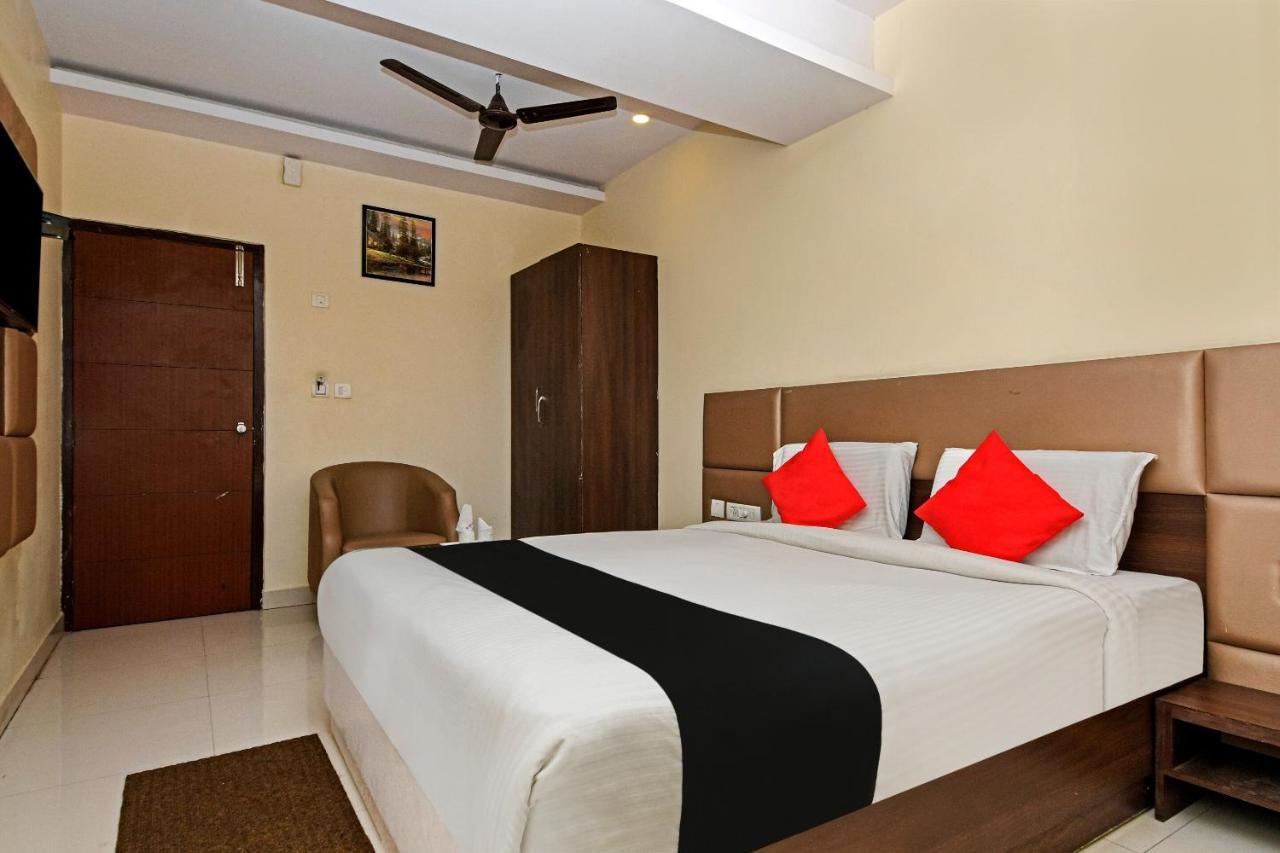 Capital O 76622 Hotel Raama Grand Májszúr Kültér fotó
