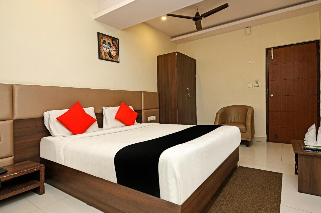 Capital O 76622 Hotel Raama Grand Májszúr Kültér fotó