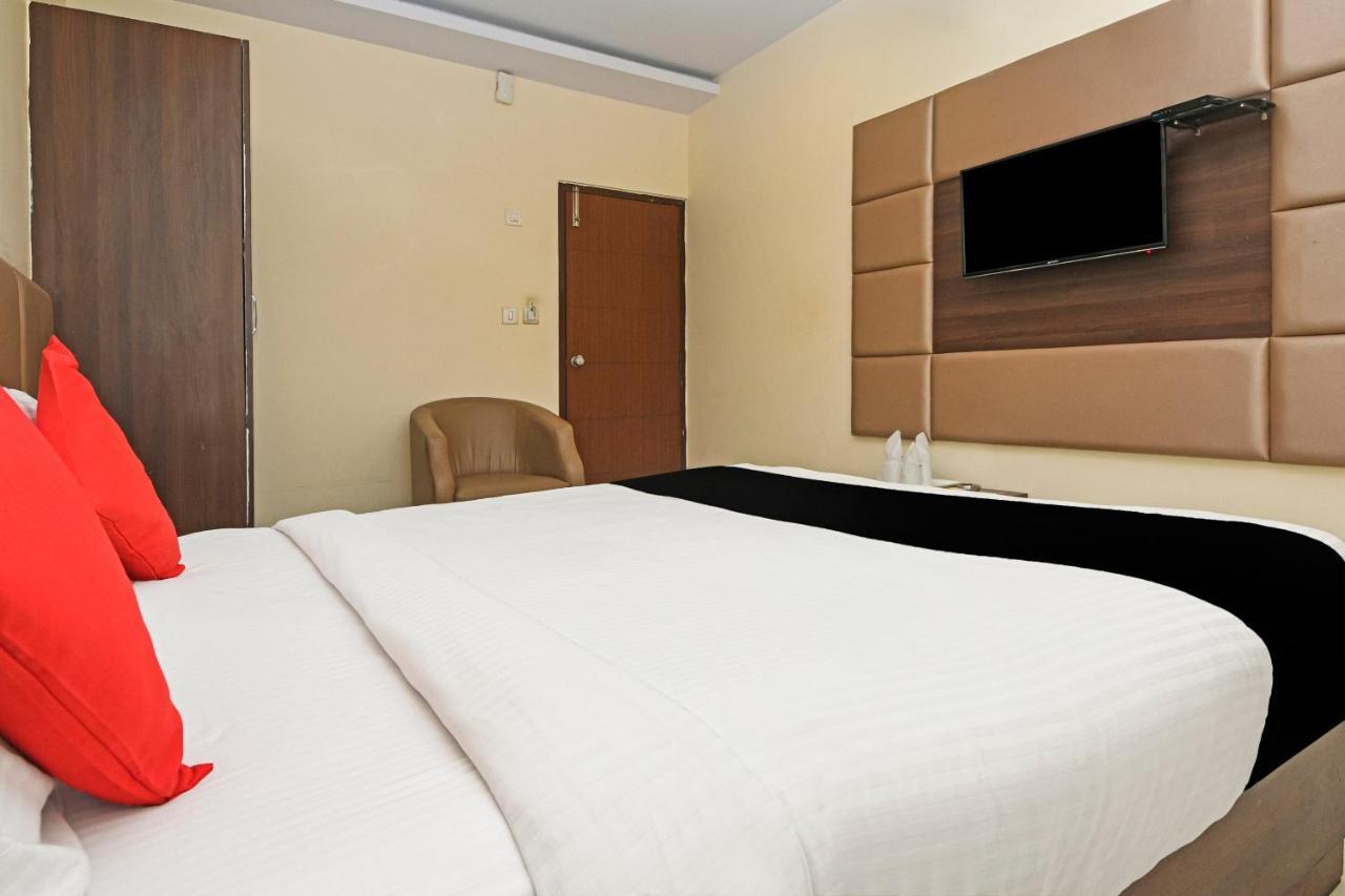 Capital O 76622 Hotel Raama Grand Májszúr Kültér fotó