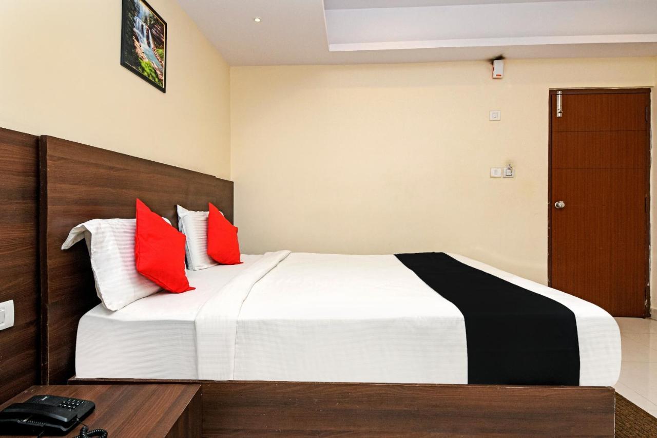 Capital O 76622 Hotel Raama Grand Májszúr Kültér fotó